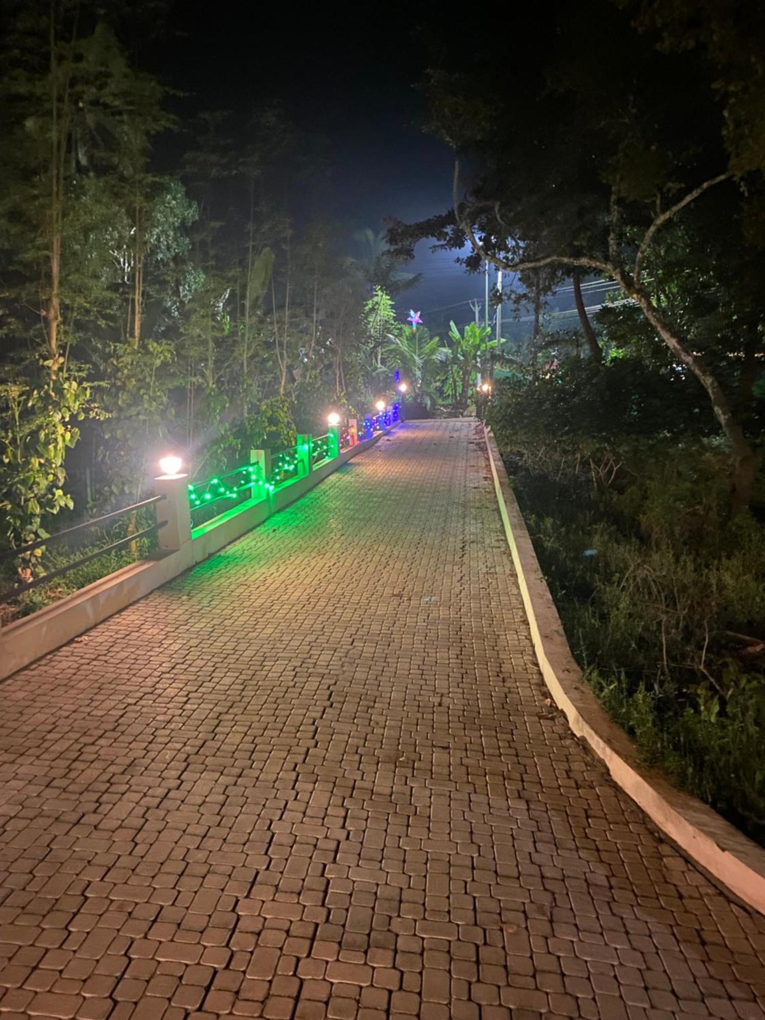 Happydays Hut Villa Mananthavady Dış mekan fotoğraf