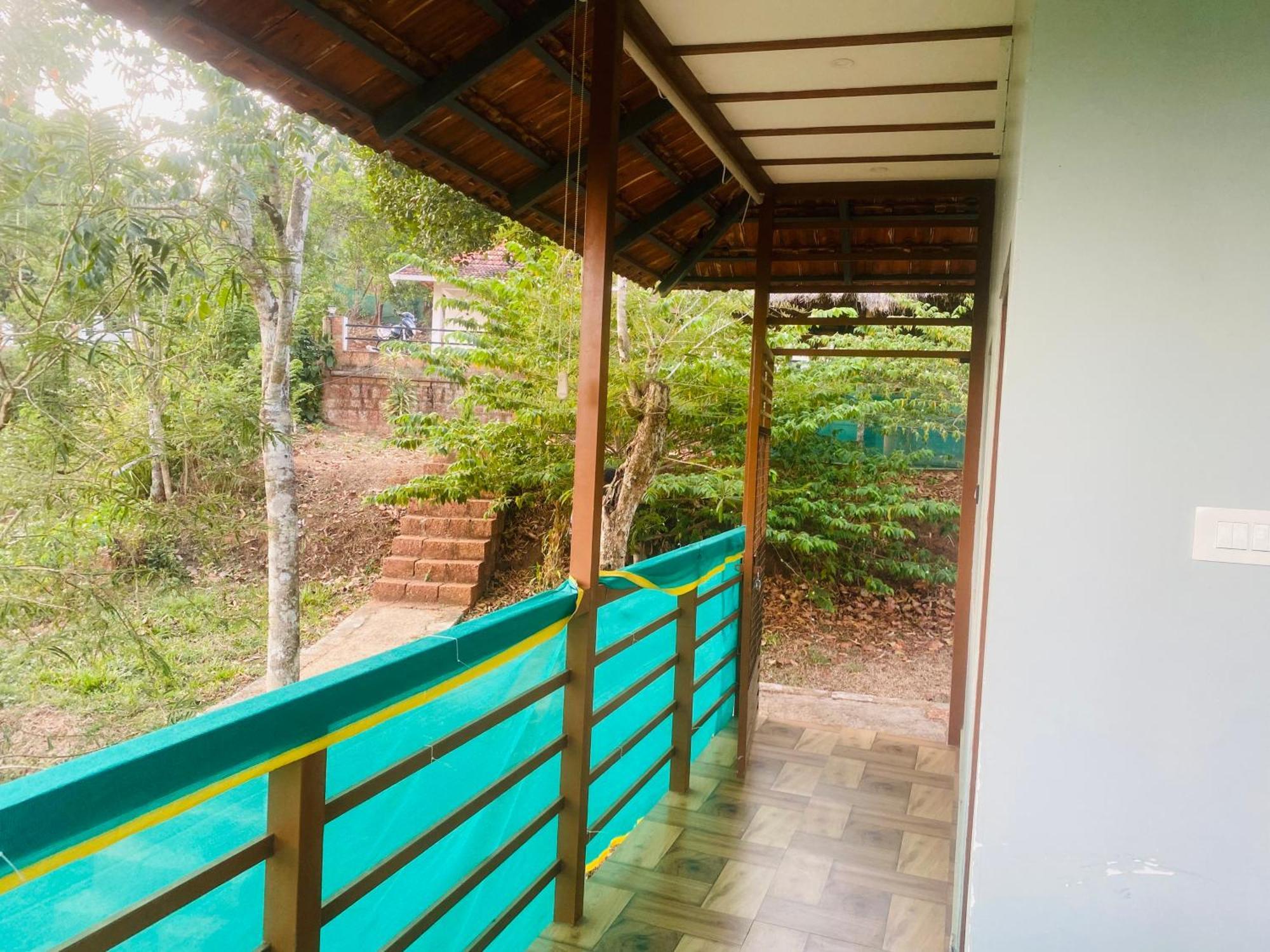 Happydays Hut Villa Mananthavady Dış mekan fotoğraf