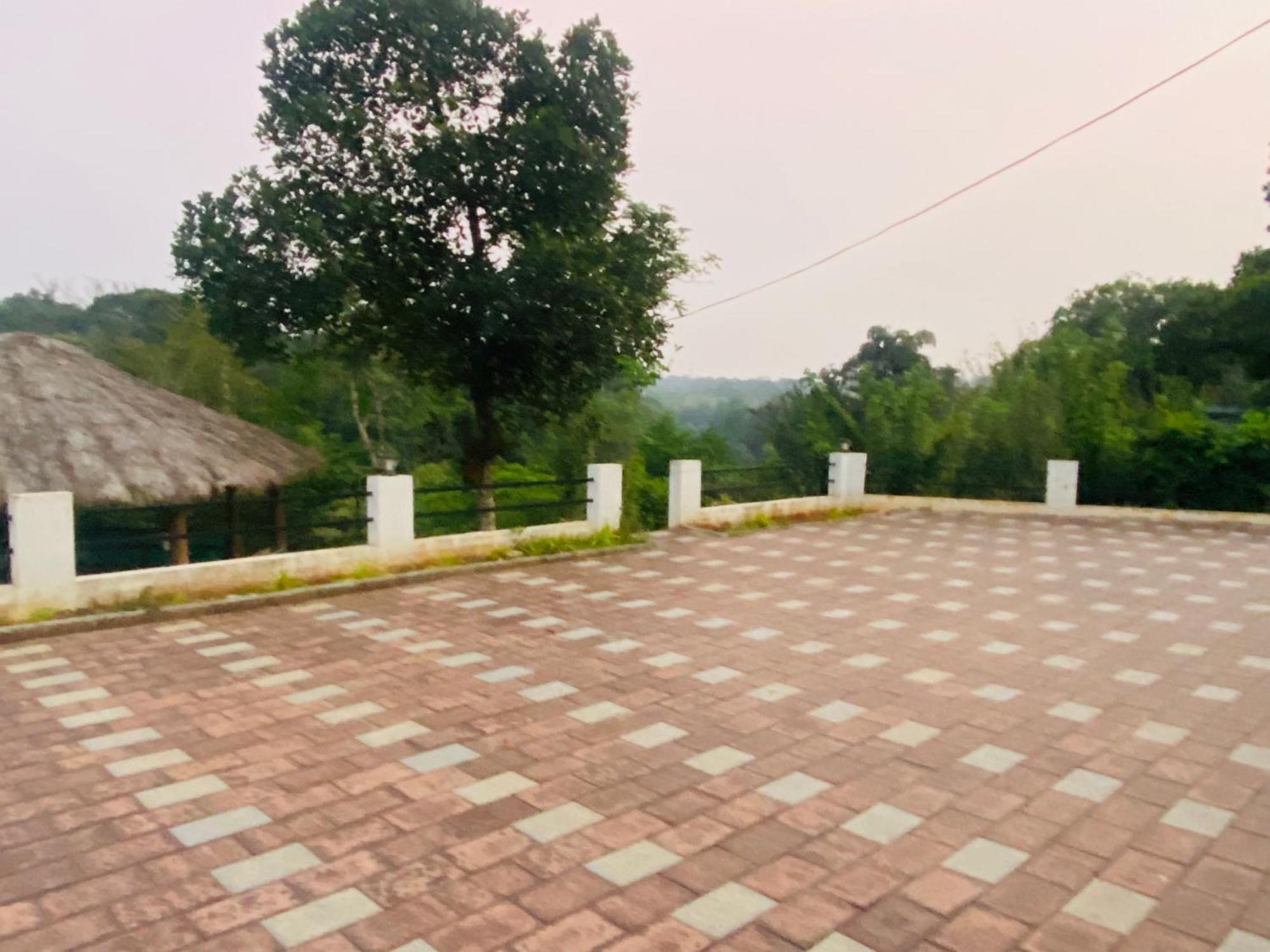 Happydays Hut Villa Mananthavady Dış mekan fotoğraf